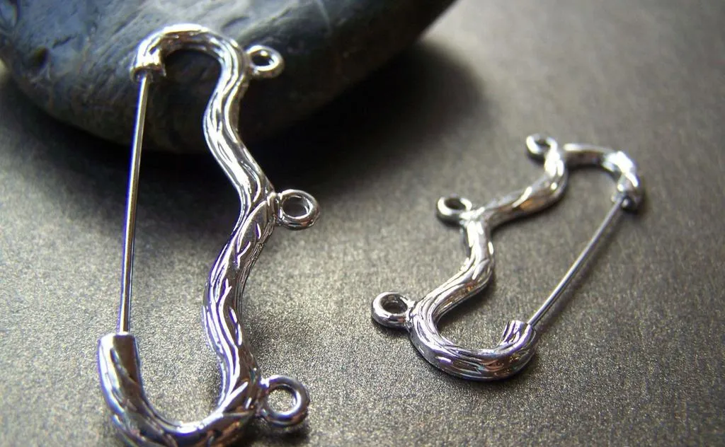 10 pcs Antique Silver Three Loops Bow Safety Pins Broochs A1778