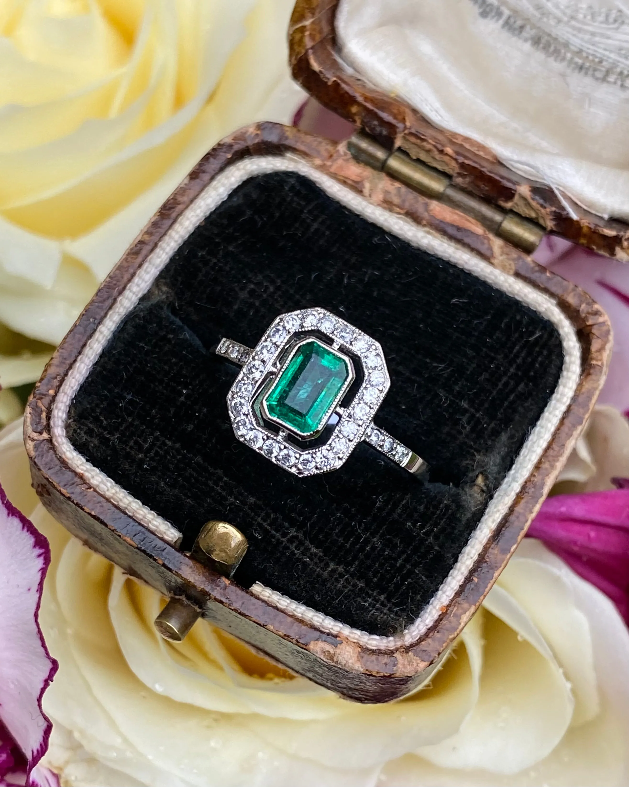 Art Deco Emerald and Diamond Platinum Ring 0.25ct   0.85ct