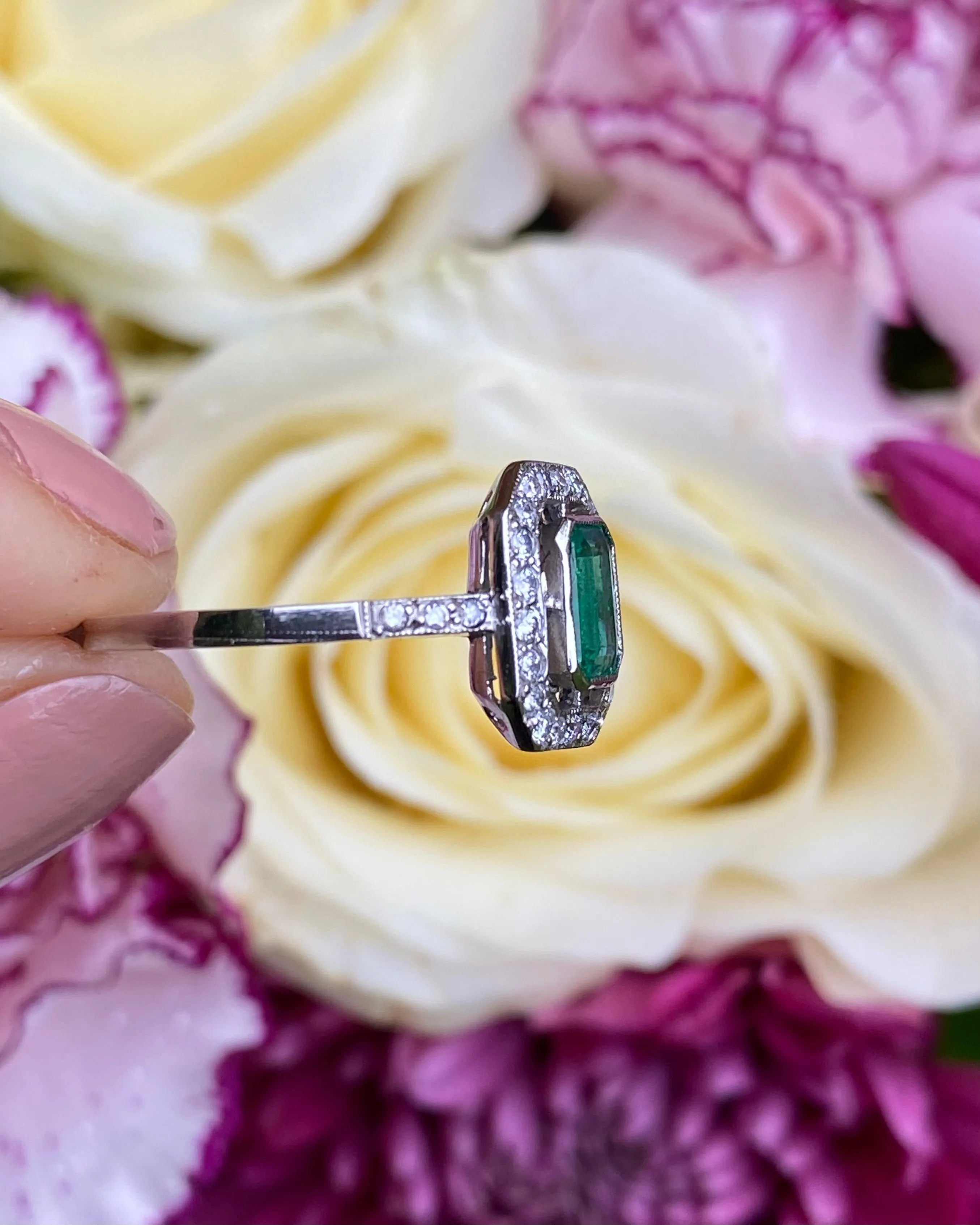 Art Deco Emerald and Diamond Platinum Ring 0.25ct   0.85ct