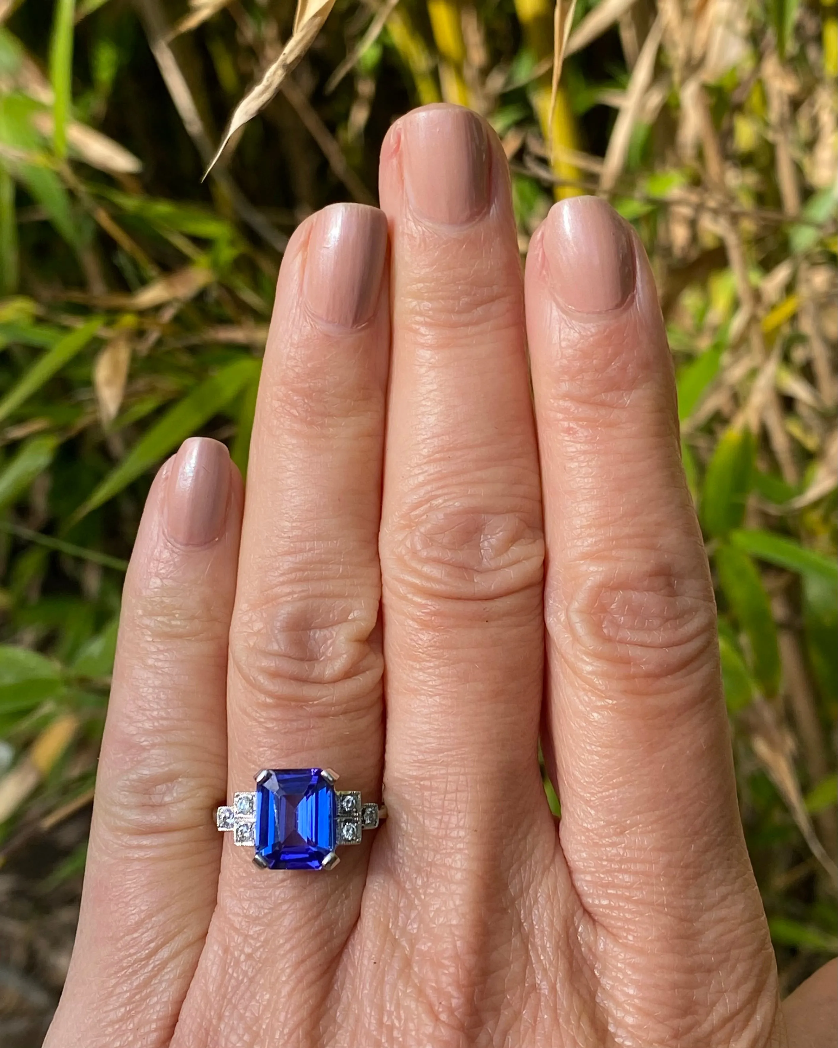 Art Deco Tanzanite and Diamond Platinum Ring 0.18ct   3.12ct