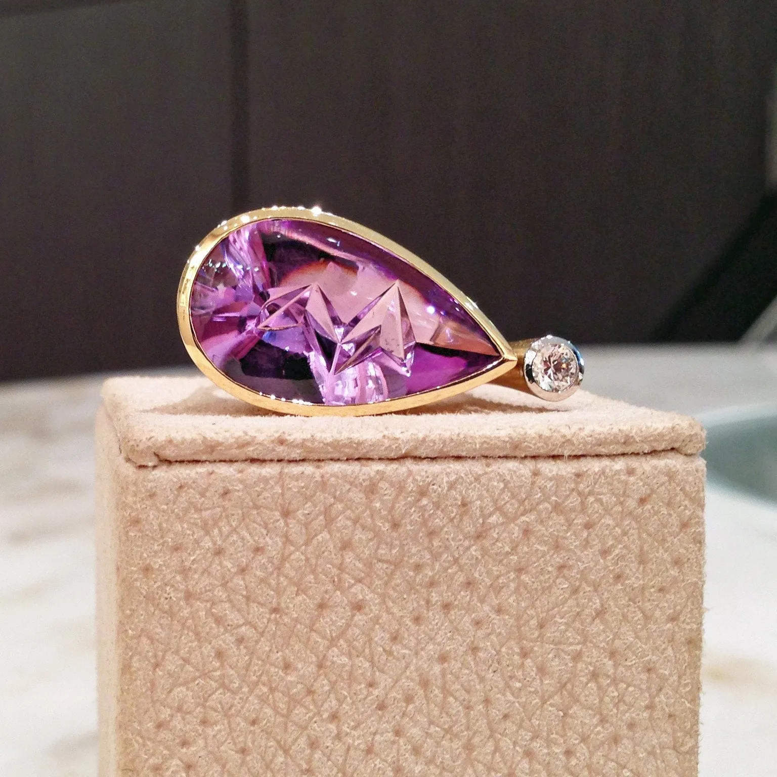 Atelier Munsteiner Icicle-Cut Amethyst Diamond Gold Ring