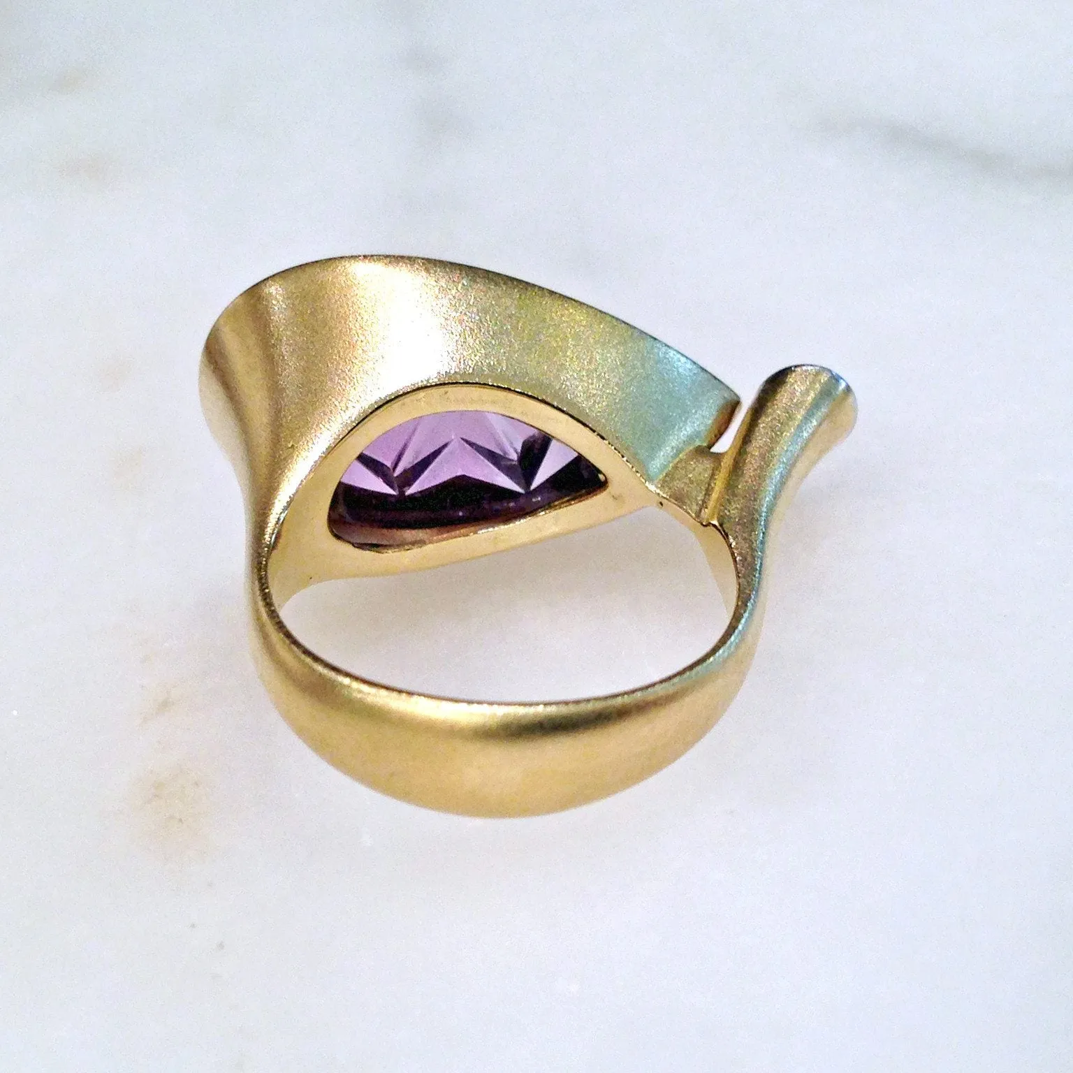 Atelier Munsteiner Icicle-Cut Amethyst Diamond Gold Ring