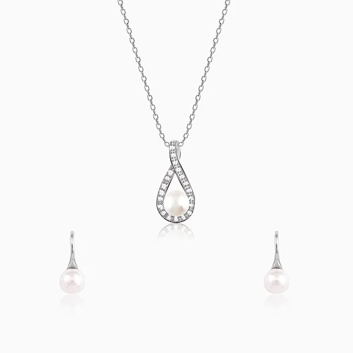 Dazzling Pearl Set with Link Chain