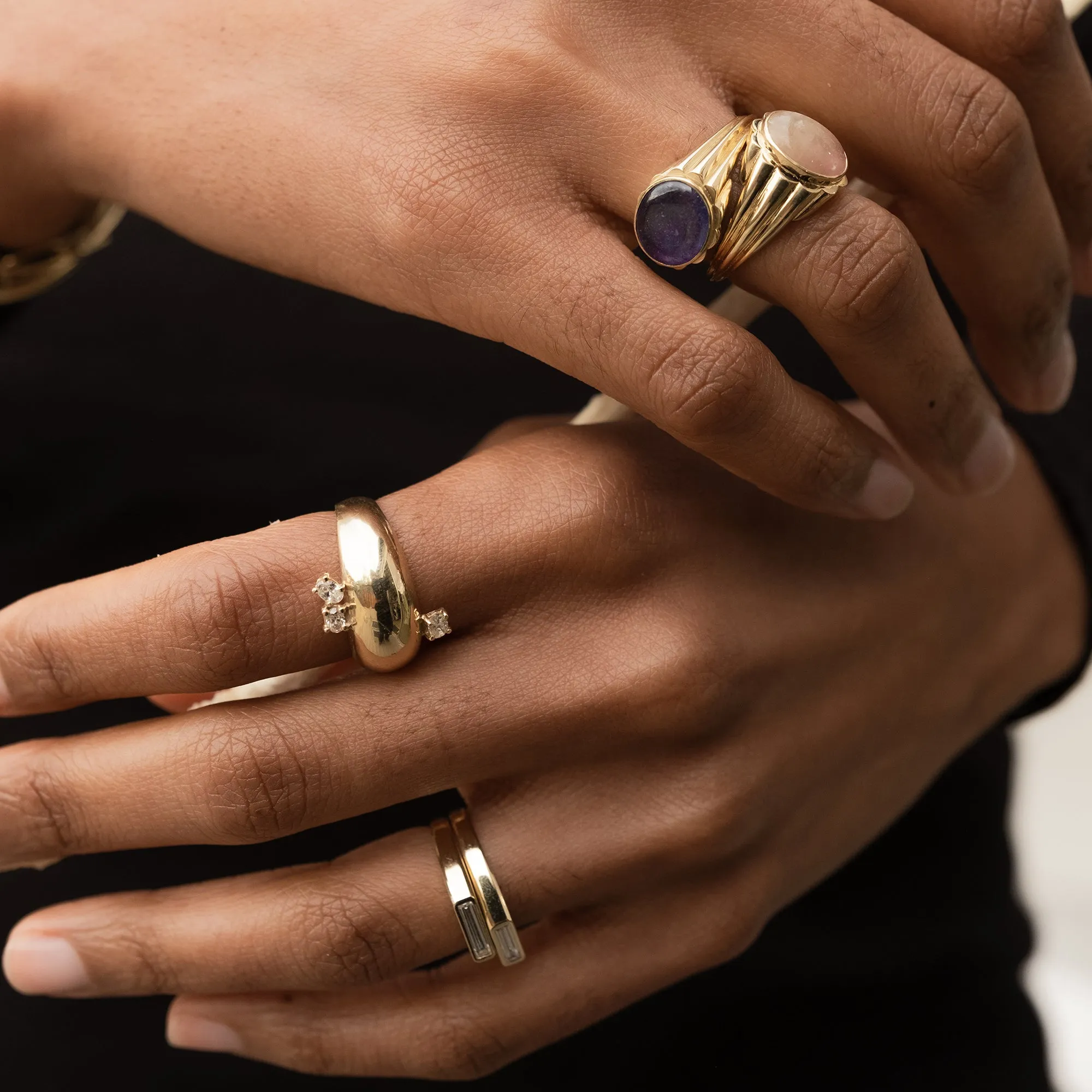 Demi Globe Plus 3 Ovals Ring
