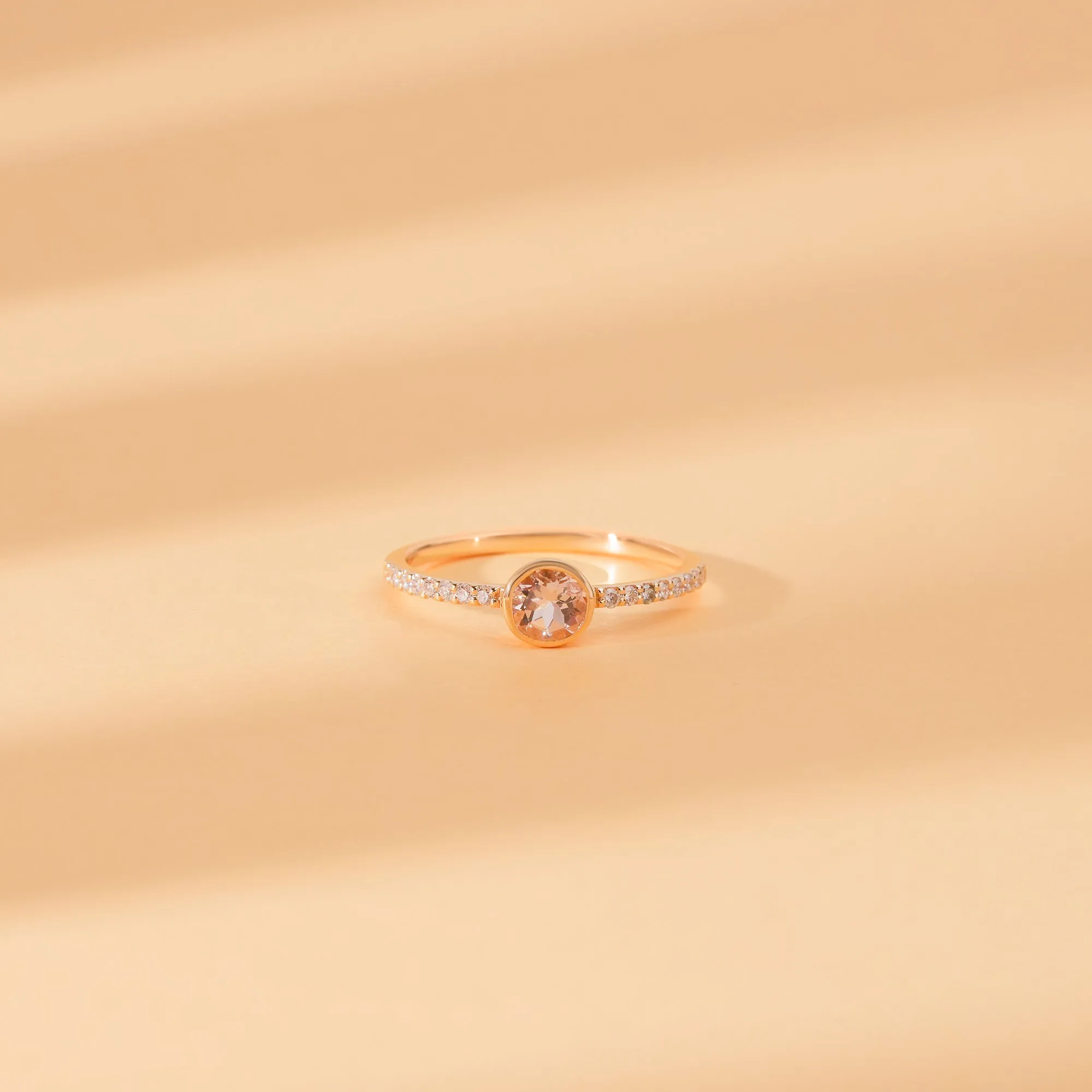 Diamond and Single Morganite Engagement Ring, Nova
