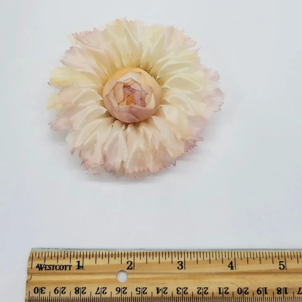 Empower Flower Brooch -  Silk Daisy