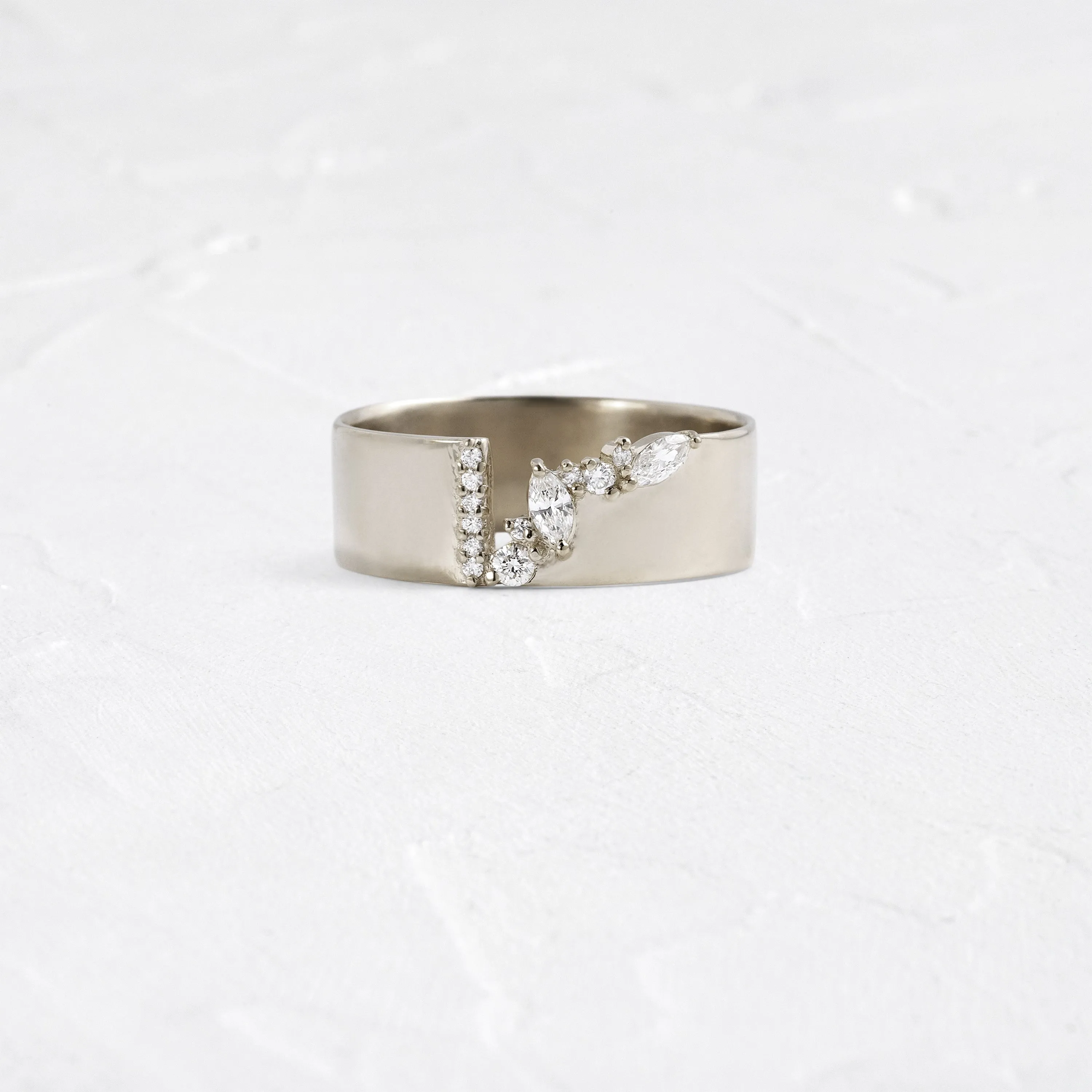Fractured Cigar Band