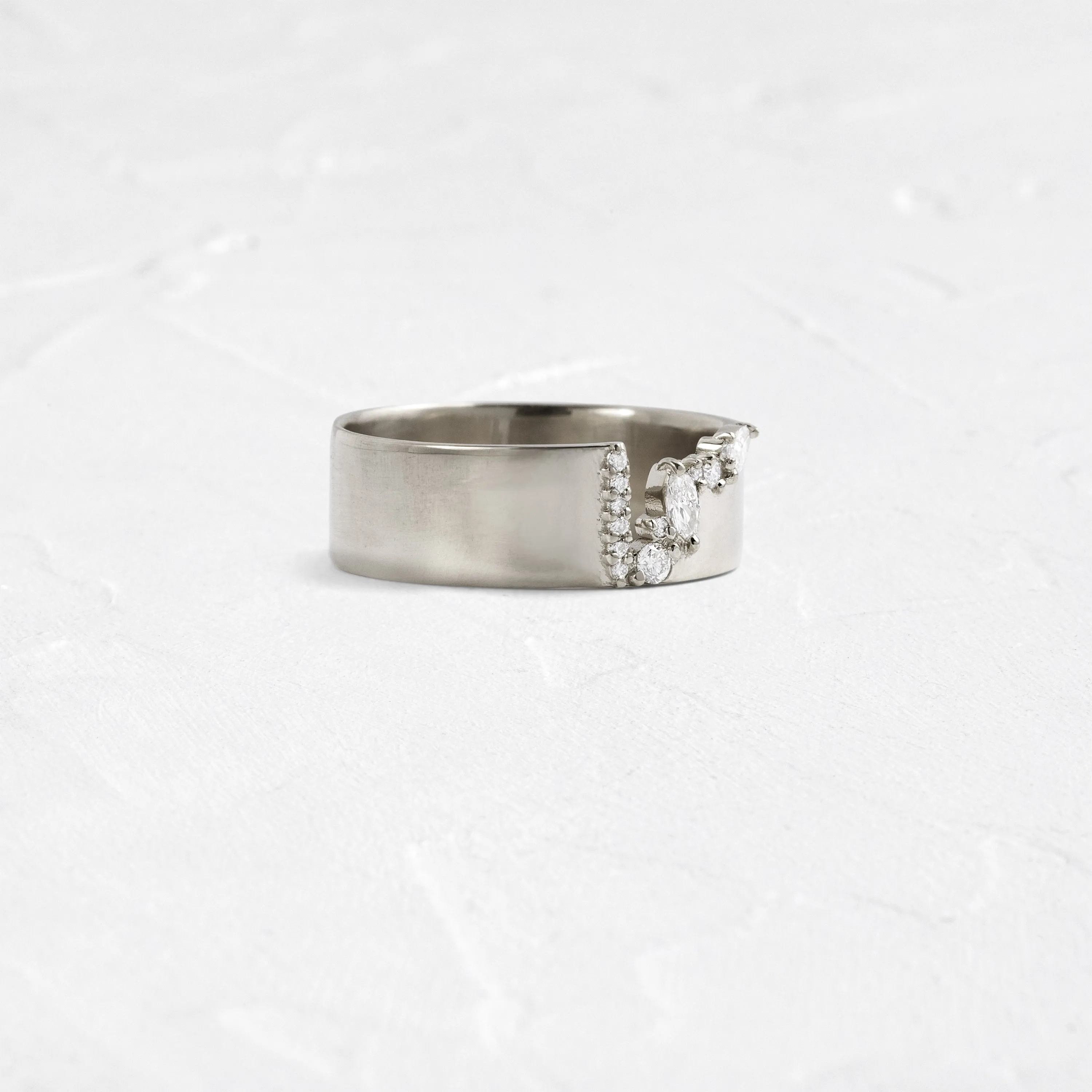 Fractured Cigar Band