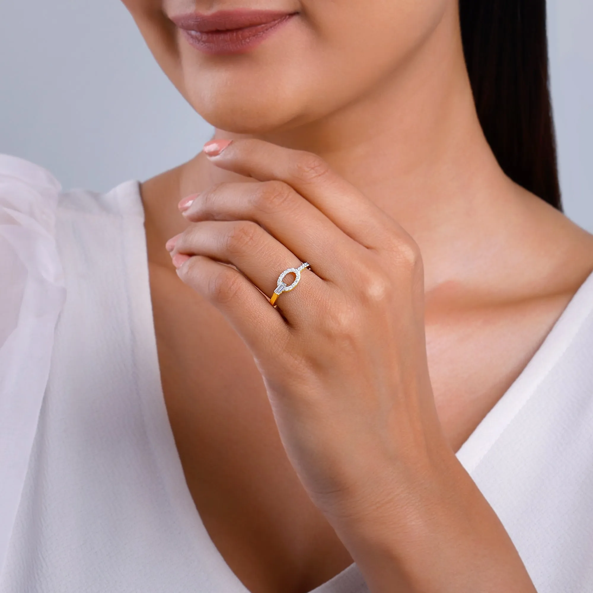 Gold Glamourous Cirque Diamond Ring