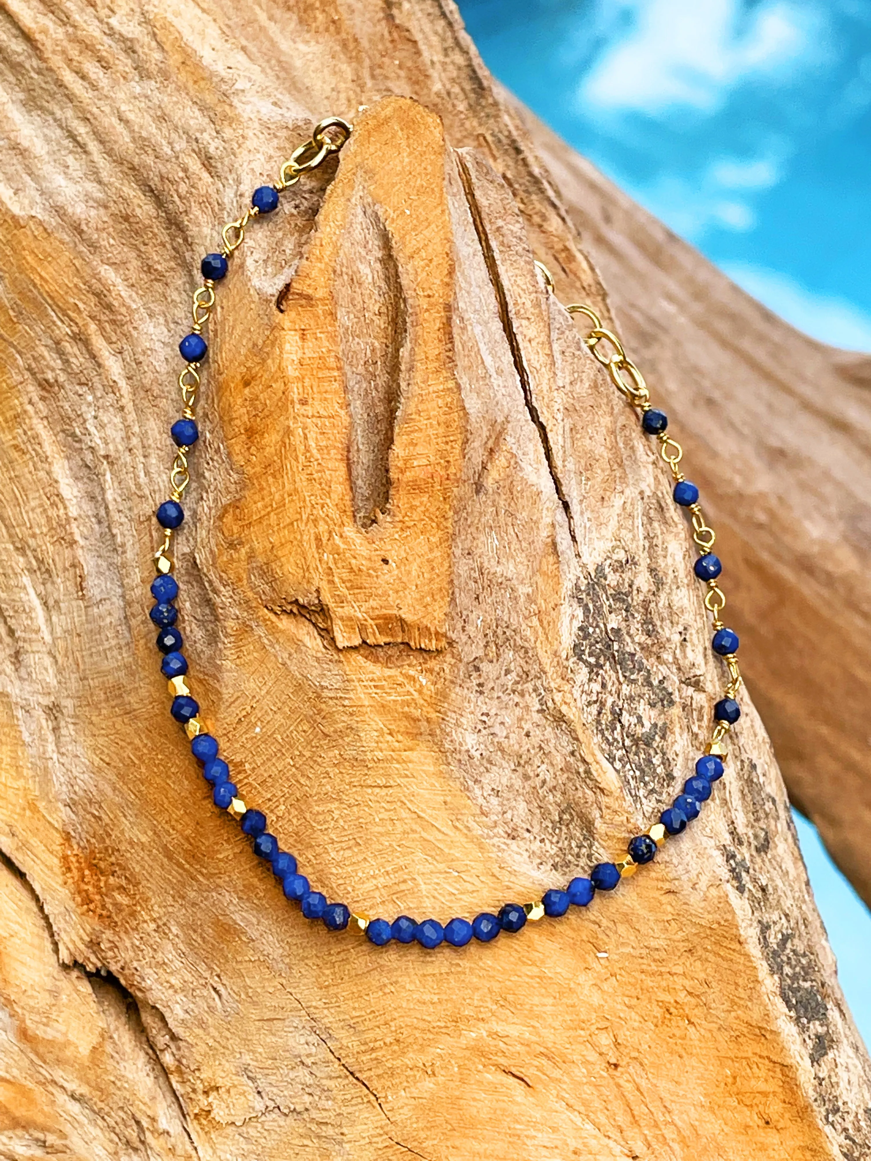 Gold-plated pearl bracelet 18k yellow gold assembled with lapis lazuli