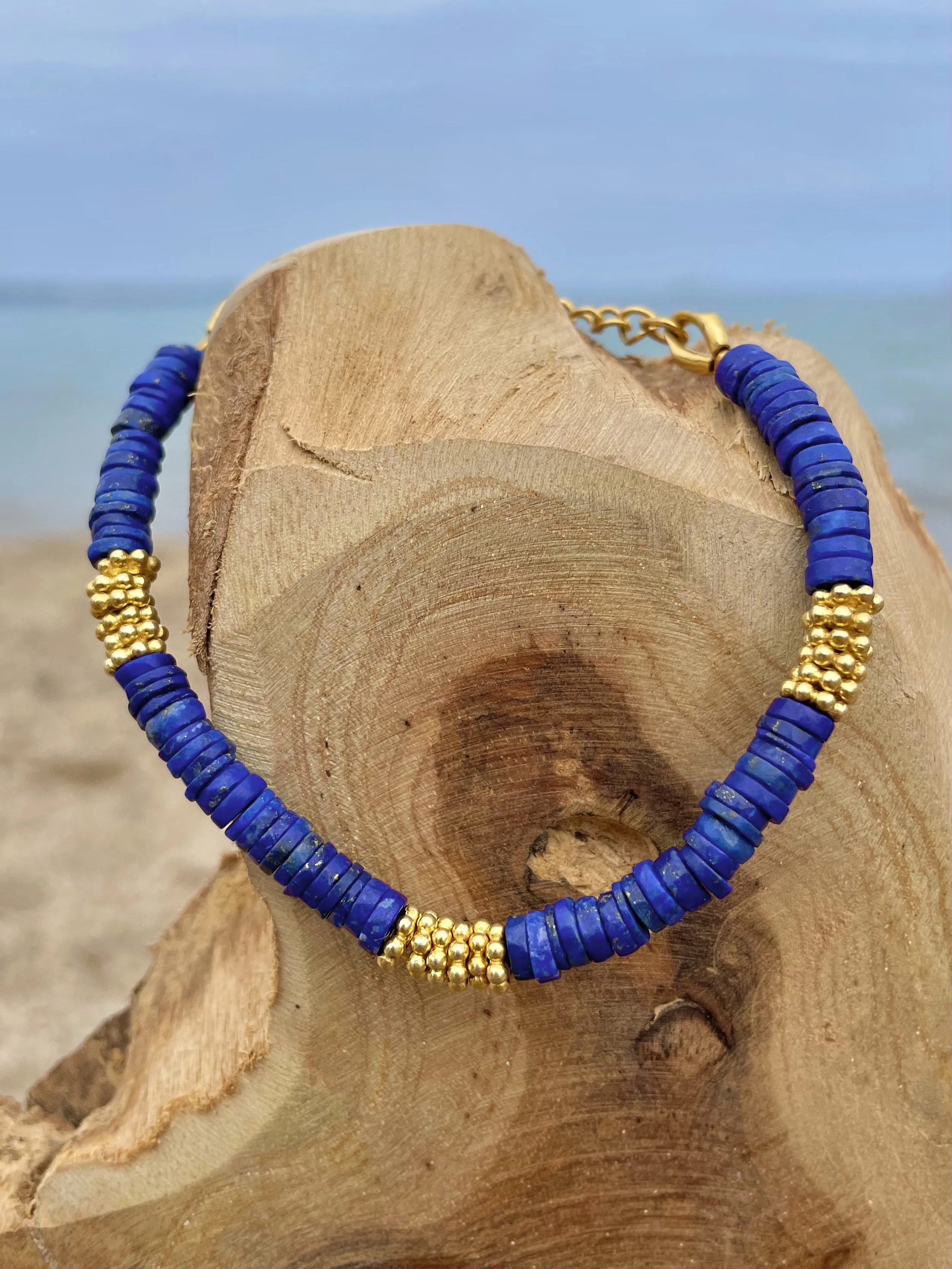 Gold-plated pearl bracelet 18k yellow gold assembled with lapis lazuli