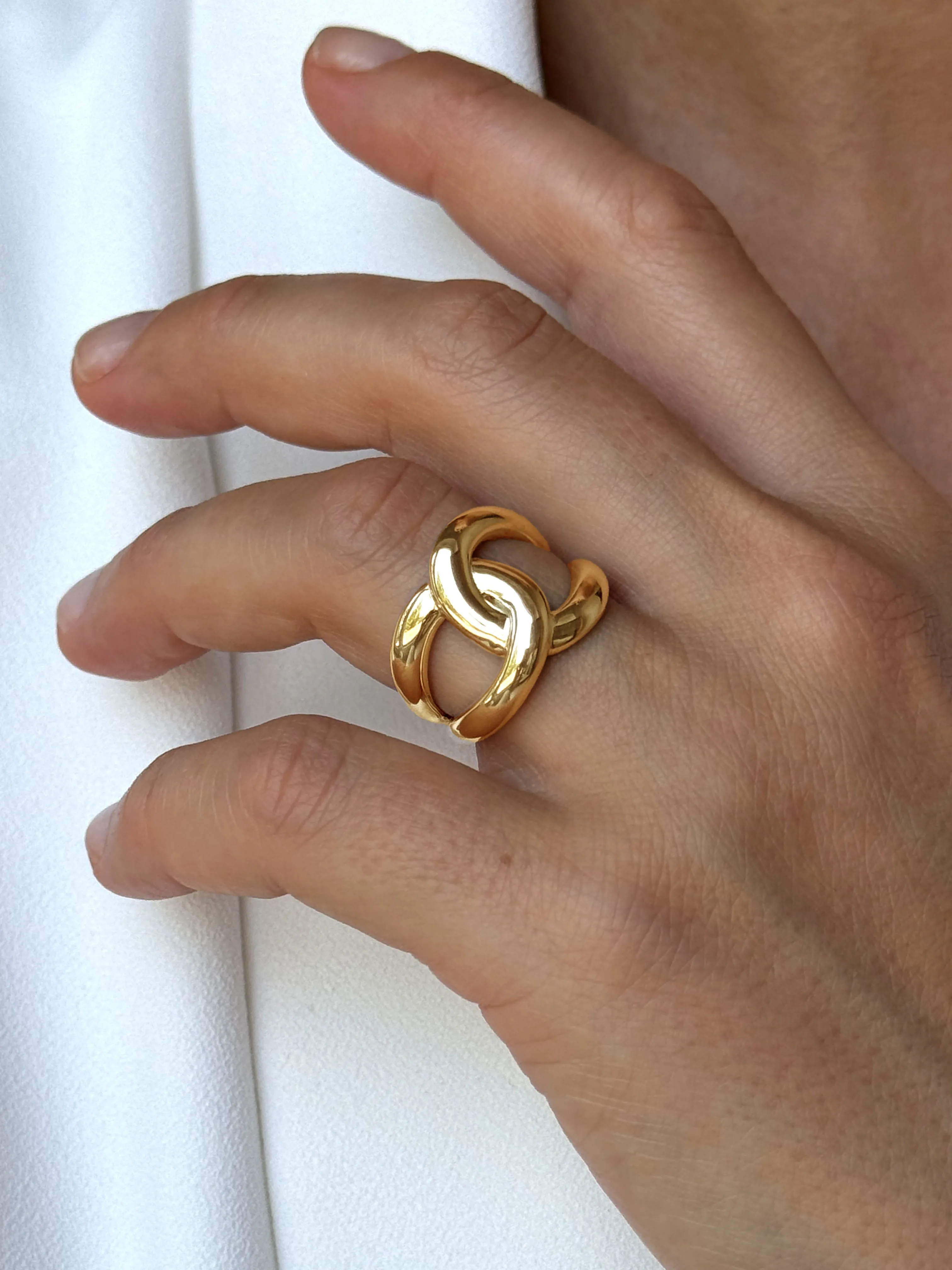 Gold ring 18k yellow gold
