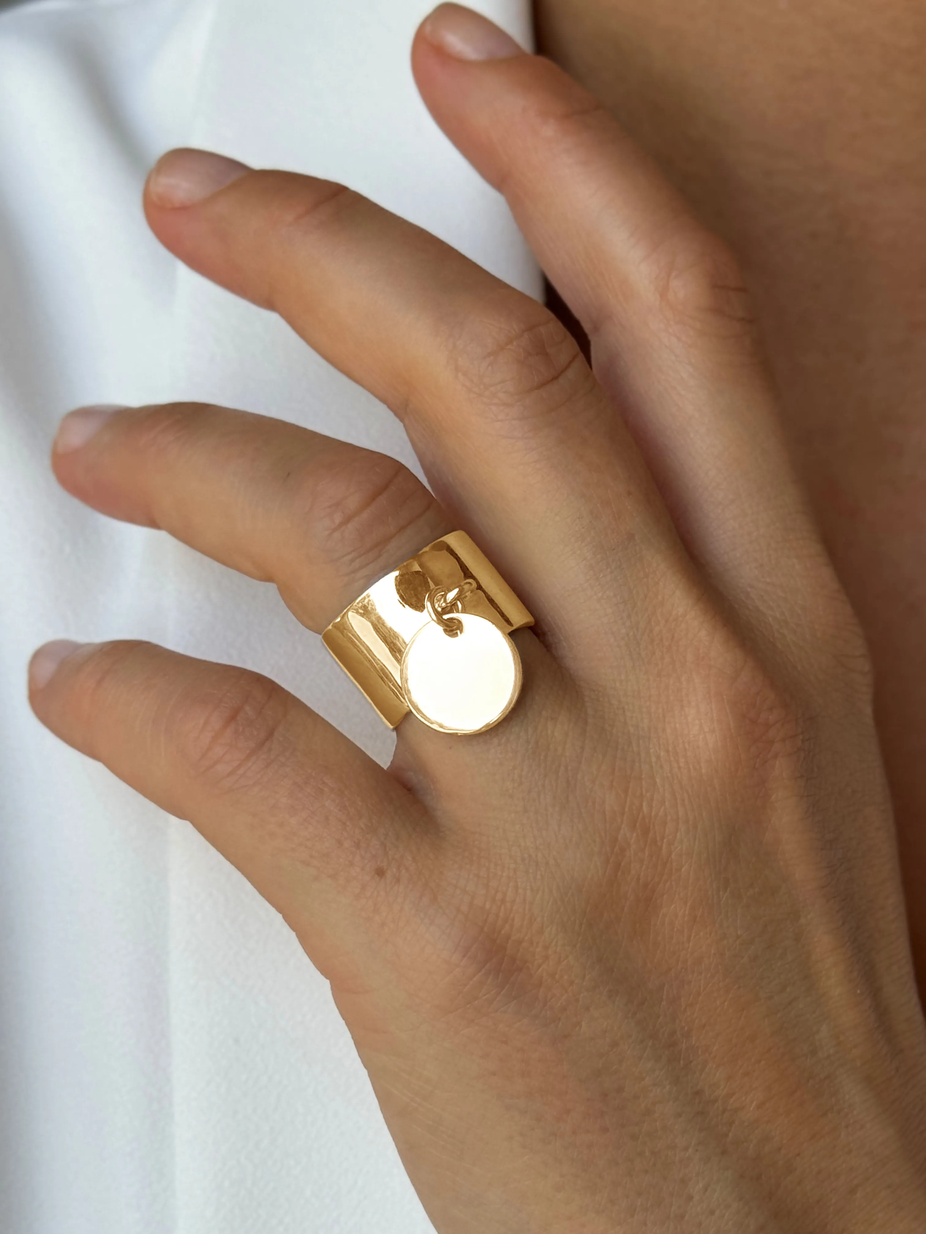 Gold ring 18k yellow gold