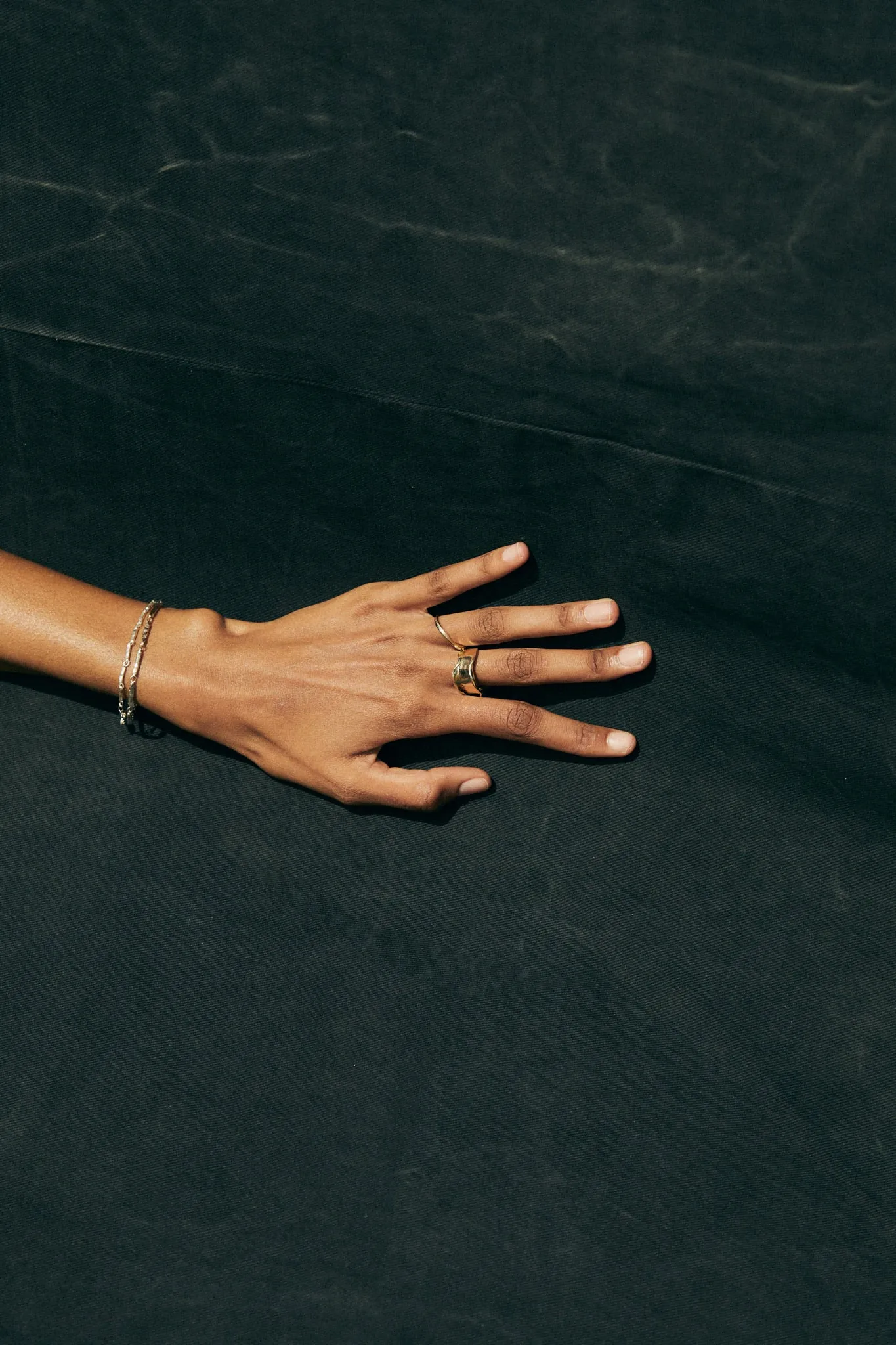 Hammered Bracelet Medium | Yellow Gold