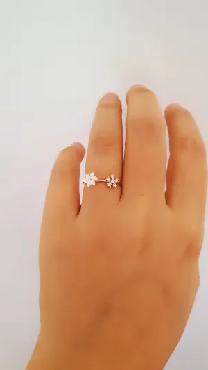 Minimal Two Flowers Ring