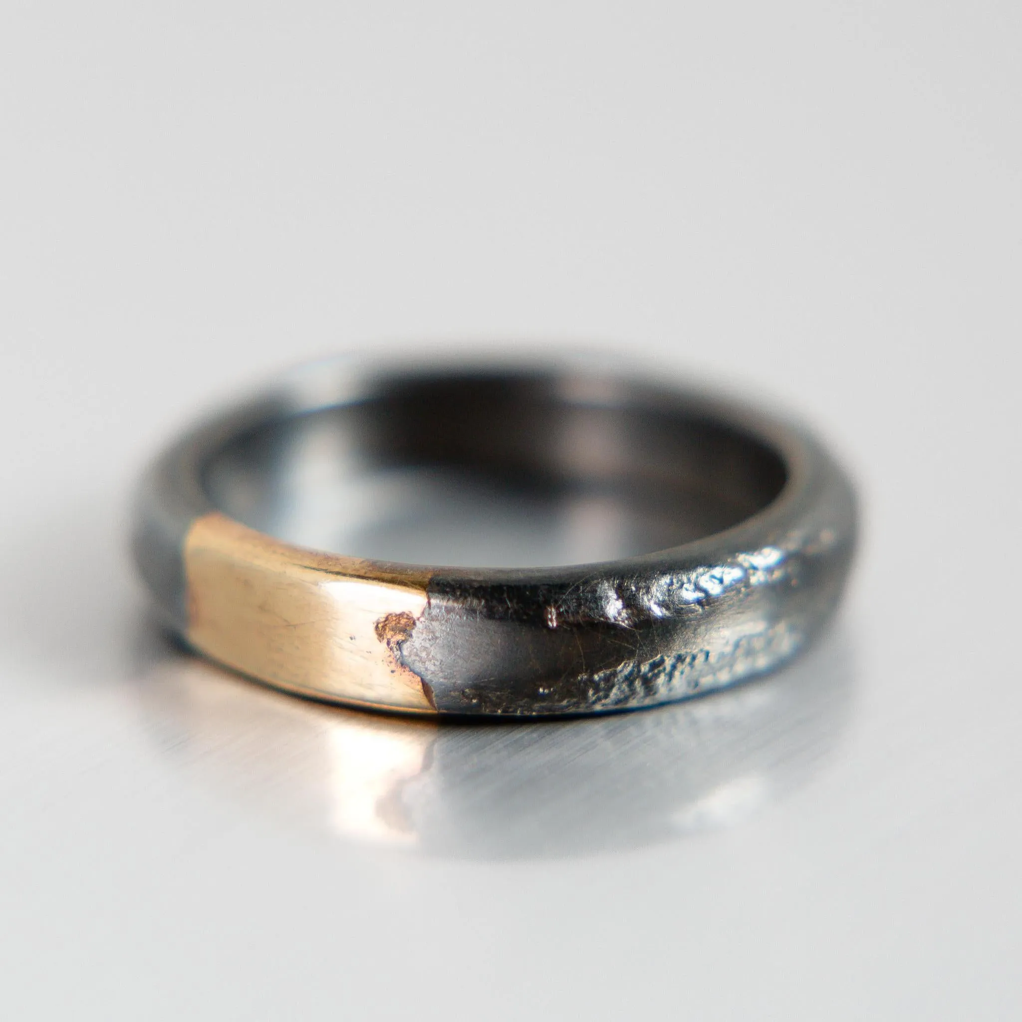 Relic Black & Gold Band