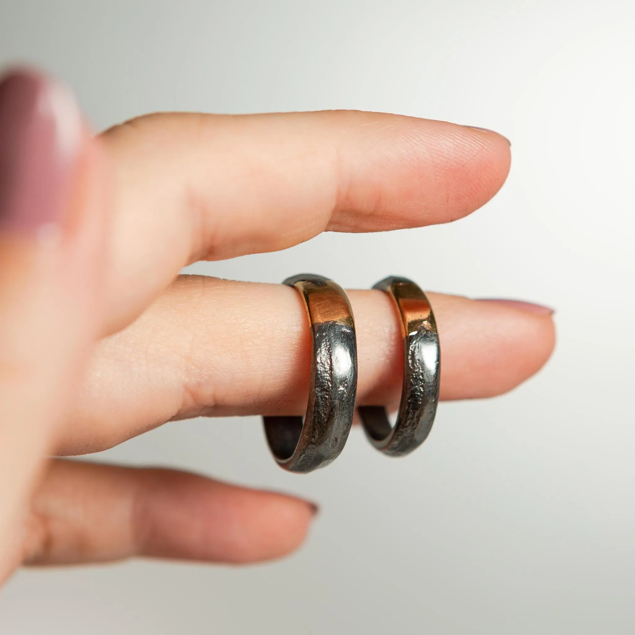 Relic Black & Gold Band