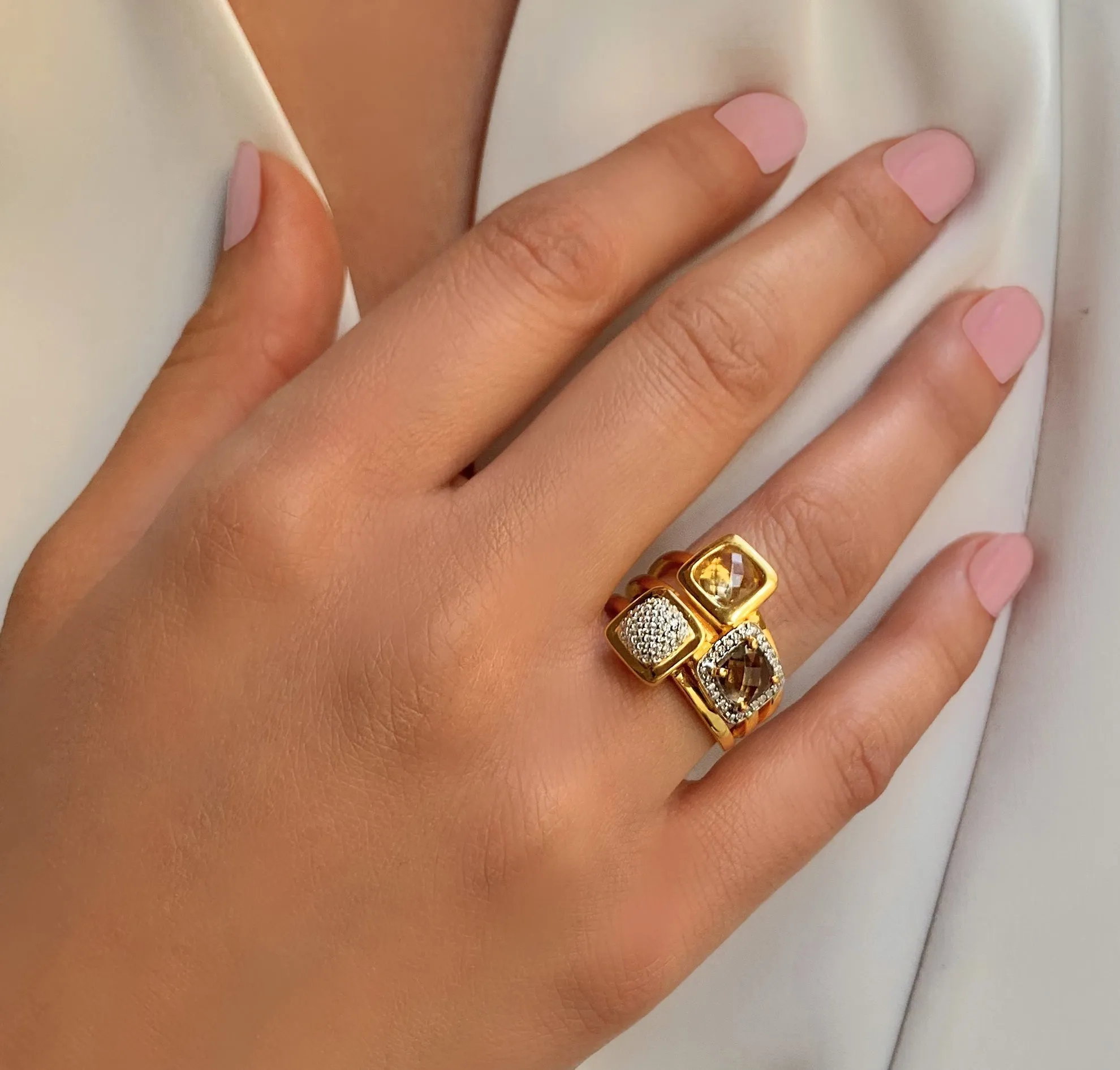 Ring in 925 silver gilded with 18k yellow gold assembled with smoky quartz, lemon quartz and zirconium oxide
