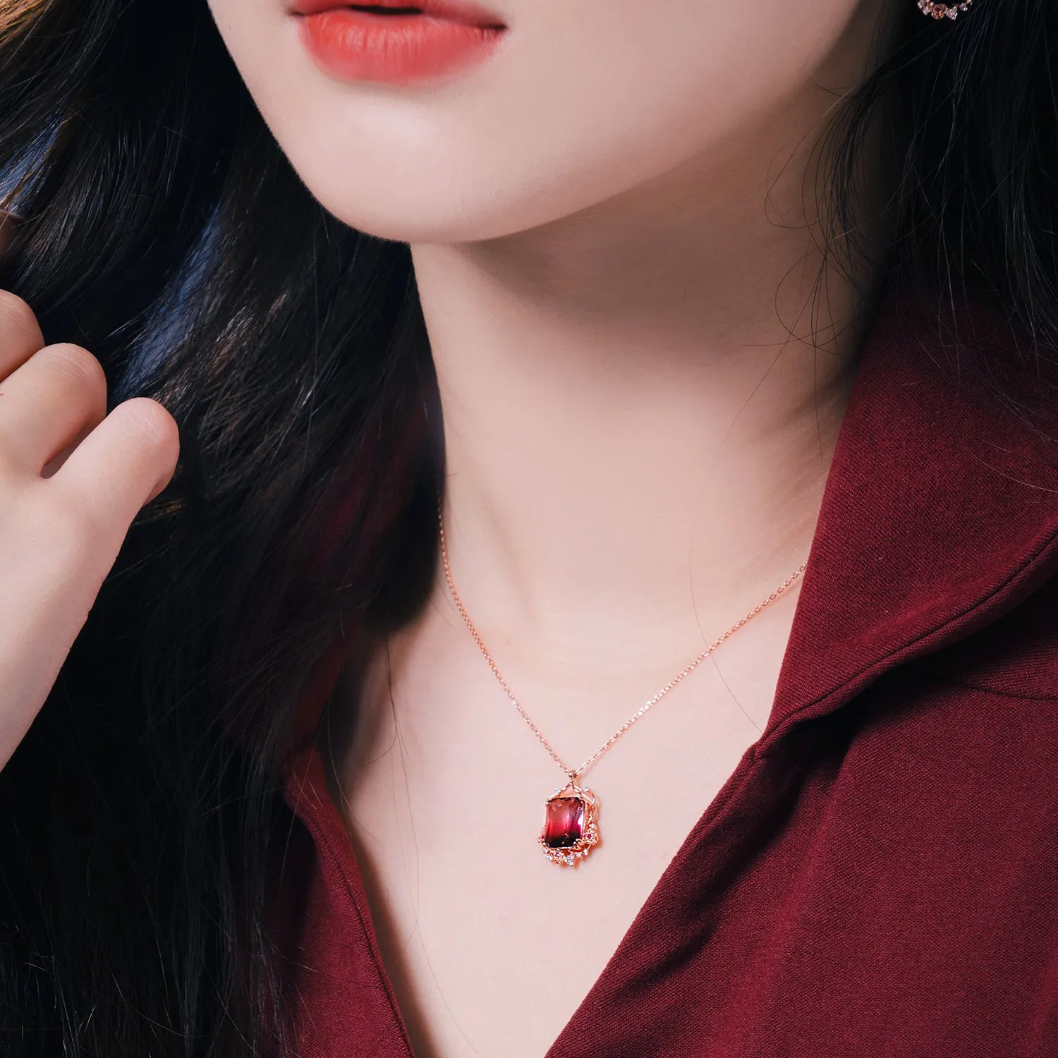 ROSE VALLEY Necklace