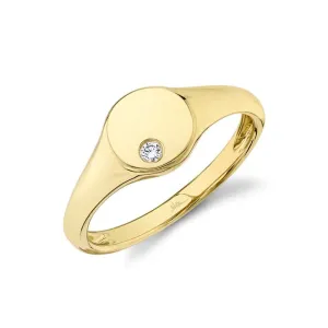 Shy Creation Diamond Signet Ring in 14K Yellow Gold