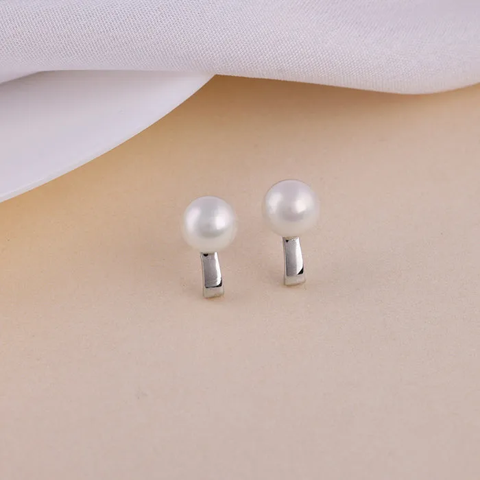 Silver Cute Pearl Studs