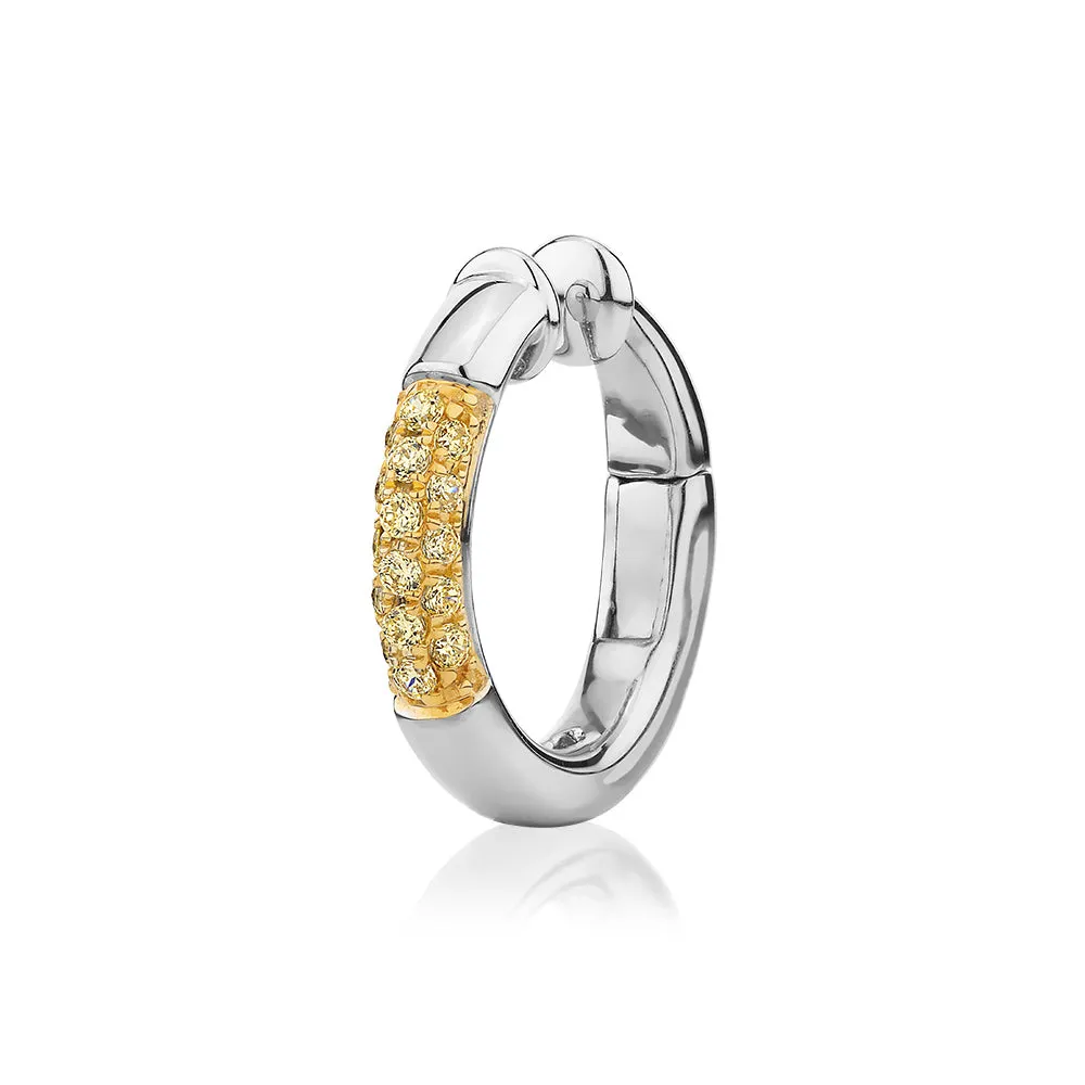 Single earring cuff with diamond simulants in 10 carat white gold and sterling silver