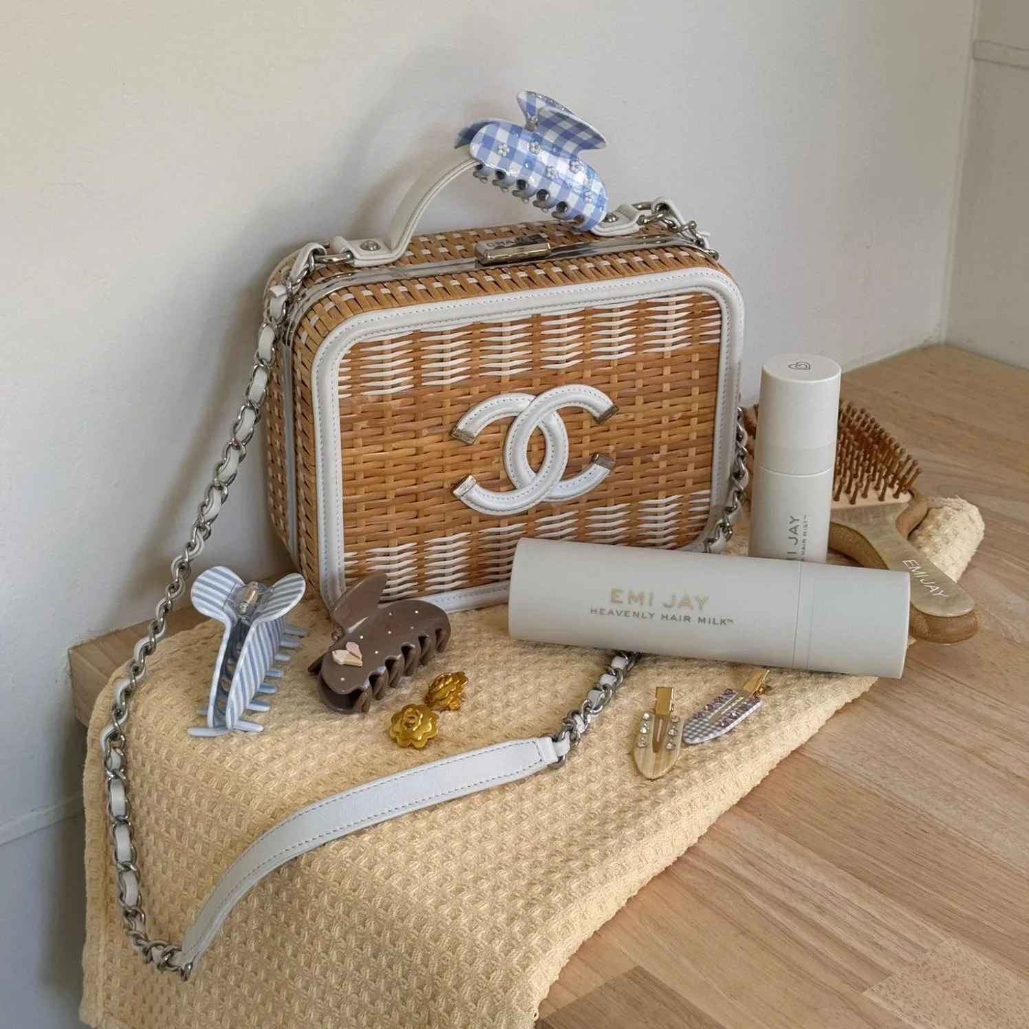 Sweetheart Clip in Daisy Blue Picnic