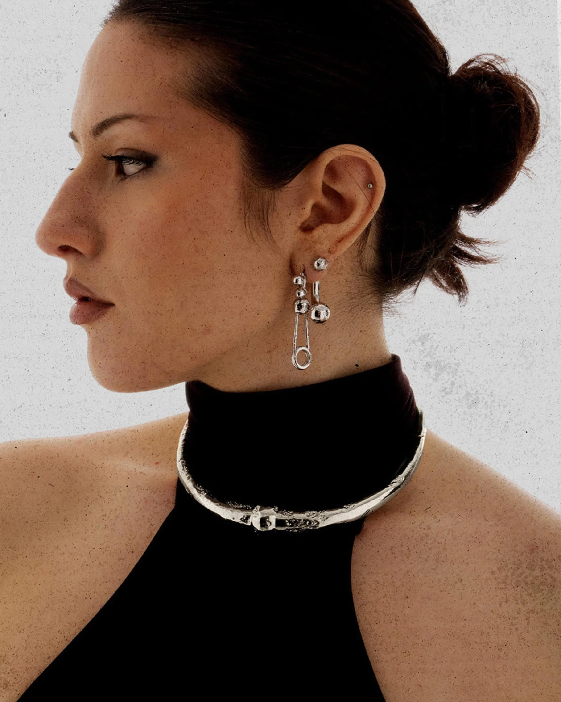 The Muse Choker in Silver