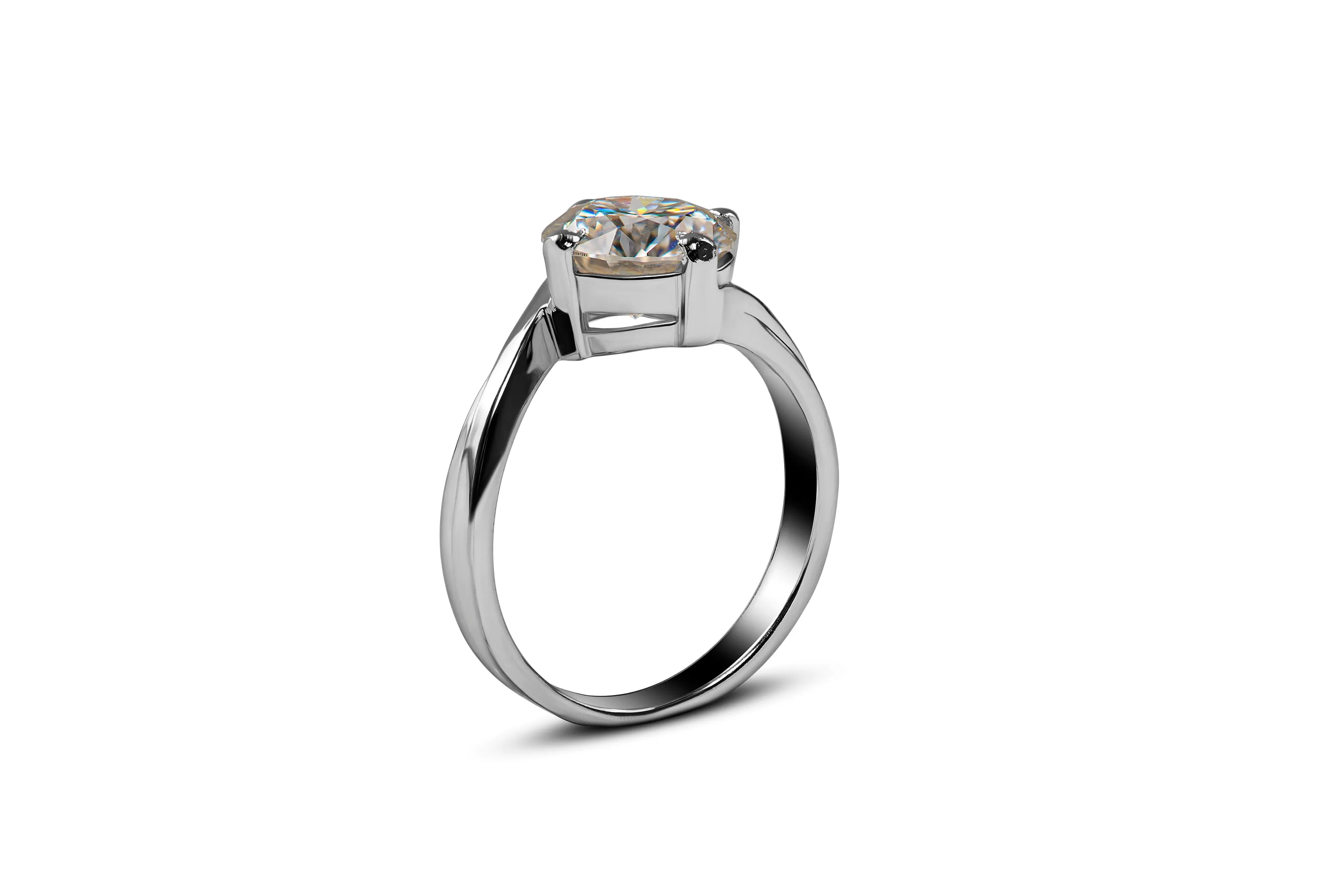TWISTED SPARKLE RING